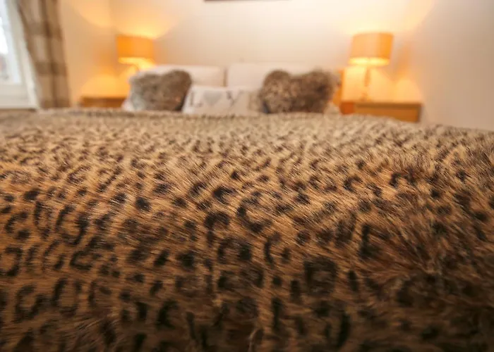 Edinburgh Pearl Apartments - Haymarket Residence